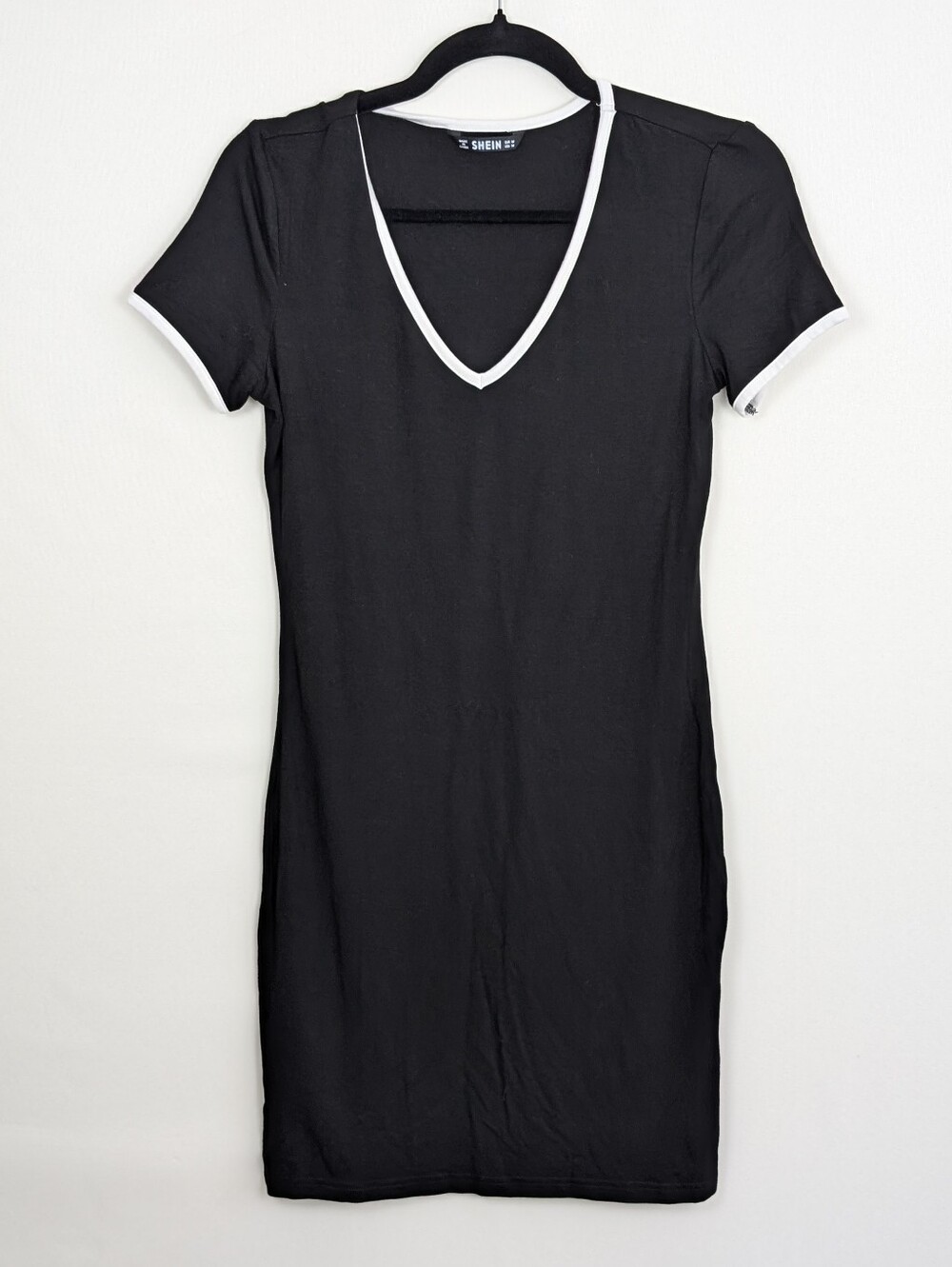 SHEIN Black Short Sleeve V Neck Stretchy Rayon T Shirt Mini Dress Size Medium - Picture 6 of 10